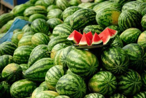 快手网红圣女果吃瓜,揭秘快手美食背后的故事